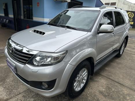 TOYOTA Hilux SW4 3.0 16V 4P SRV 4X4 7 LUGARES TURBO DIESEL AUTOMTICO, Foto 1