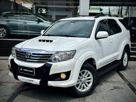 TOYOTA Hilux SW4 3.0 16V 4P SRV 4X4 TURBO DIESEL AUTOMTICO, Foto 1