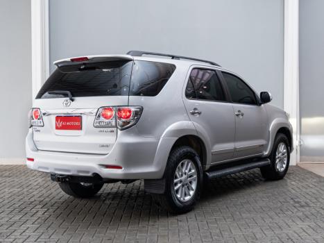 TOYOTA Hilux SW4 3.0 16V 4P SRV 4X4 7 LUGARES TURBO DIESEL AUTOMTICO, Foto 7