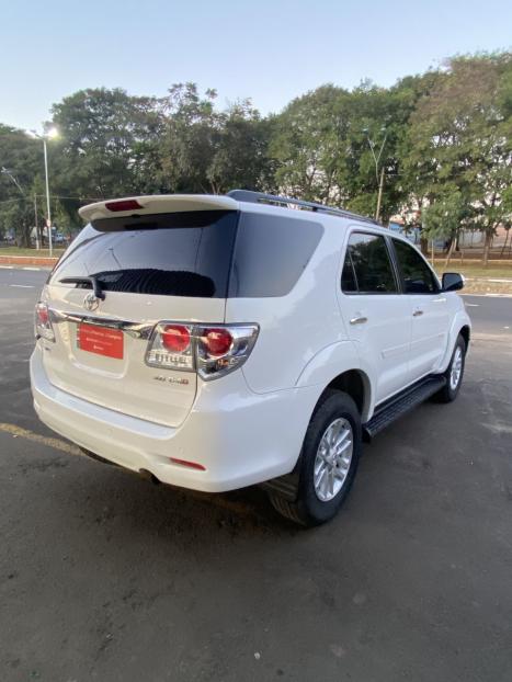 TOYOTA Hilux SW4 3.0 16V 4P SRV 4X4 TURBO DIESEL AUTOMTICO, Foto 6