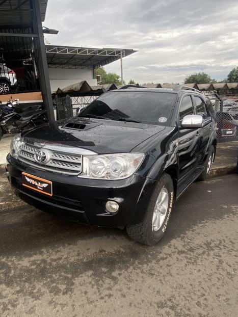 TOYOTA Hilux SW4 3.0 16V 4P SR 4X4 TURBO DIESEL AUTOMTICO, Foto 3