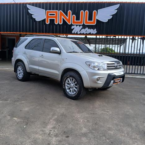 TOYOTA Hilux SW4 3.0 16V 4P SRV 4X4 7 LUGARES TURBO DIESEL AUTOMTICO, Foto 1