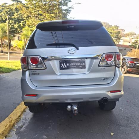 TOYOTA Hilux SW4 3.0 16V 4P SRV 4X4 TURBO DIESEL AUTOMTICO, Foto 4