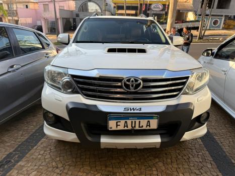 TOYOTA Hilux SW4 3.0 16V 4P SRV 4X4 TURBO DIESEL AUTOMTICO, Foto 1