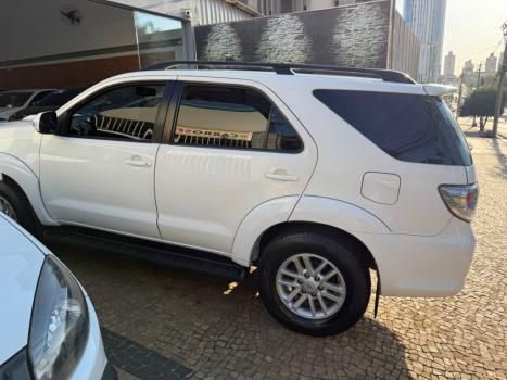 TOYOTA Hilux SW4 3.0 16V 4P SRV 4X4 TURBO DIESEL AUTOMTICO, Foto 8