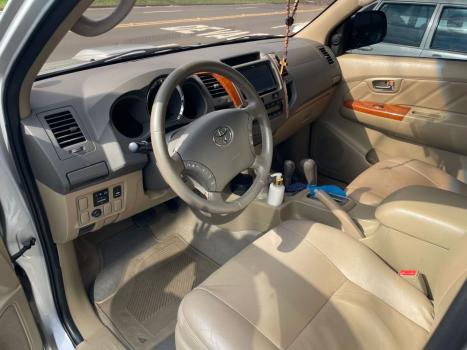 TOYOTA Hilux SW4 3.0 V6 12V 4P SRV 4X4 TURBO DIESEL AUTOMTICO, Foto 7