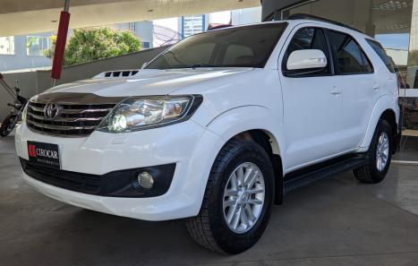 TOYOTA Hilux SW4 3.0 16V 4P SRV 4X4 TURBO DIESEL AUTOMTICO, Foto 3