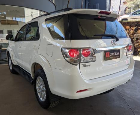 TOYOTA Hilux SW4 3.0 16V 4P SRV 4X4 TURBO DIESEL AUTOMTICO, Foto 5