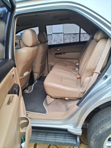 TOYOTA Hilux SW4 3.0 16V 4P SRV 4X4 TURBO DIESEL AUTOMTICO, Foto 7