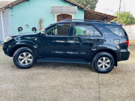 TOYOTA Hilux SW4 3.0 16V 4P SRV 4X4 TURBO DIESEL AUTOMTICO, Foto 3