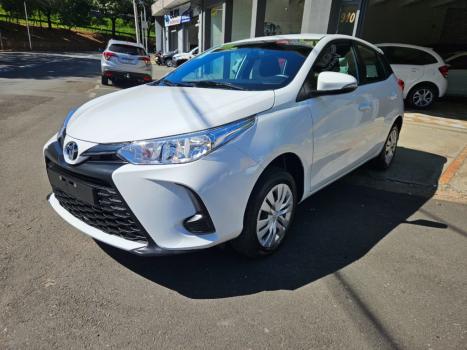 TOYOTA Yaris Hatch 1.5 16V 4P FLEX XL MULTIDRIVE AUTOMTICO CVT, Foto 2