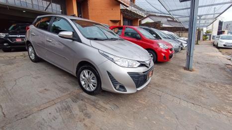 TOYOTA Yaris Hatch 1.3 16V 4P FLEX XL PLUS TECH MULTIDRIVE AUTOMTICO CVT, Foto 2