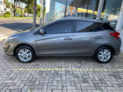 TOYOTA Yaris Hatch 1.3 16V 4P FLEX XL MULTIDRIVE AUTOMTICO CVT, Foto 7