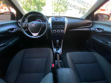 TOYOTA Yaris Hatch 1.3 16V 4P FLEX XL MULTIDRIVE AUTOMTICO CVT, Foto 9