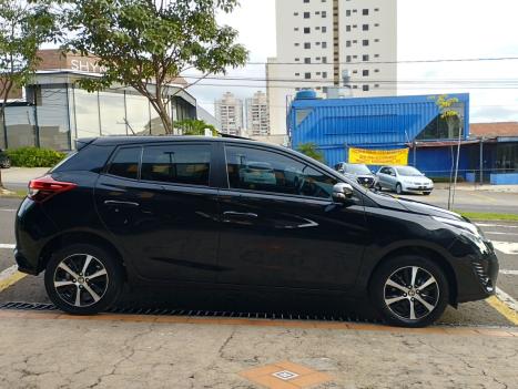 TOYOTA Yaris Hatch 1.5 16V 4P FLEX XLS CONNECT MULTIDRIVE AUTOMTICO CVT, Foto 2