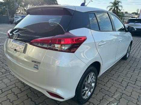 TOYOTA Yaris Hatch 1.5 16V 4P FLEX XS MULTIDRIVE AUTOMTICO CVT, Foto 5