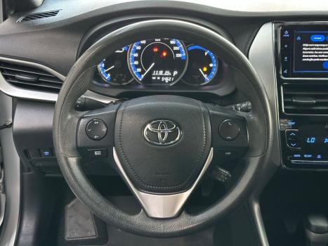 TOYOTA Yaris Hatch 1.3 16V 4P FLEX XL PLUS TECH MULTIDRIVE AUTOMTICO CVT, Foto 9