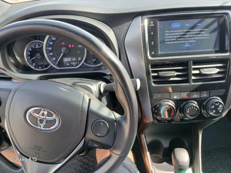 TOYOTA Yaris Hatch 1.3 16V 4P FLEX XL MULTIDRIVE AUTOMTICO CVT, Foto 9