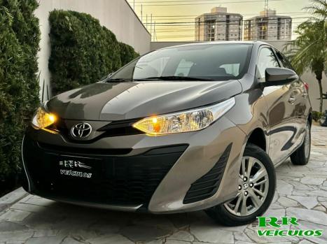 TOYOTA Yaris Hatch 1.5 16V 4P FLEX XL PLUS CONNECT MULTIDRIVE AUTOMTICO CVT, Foto 2