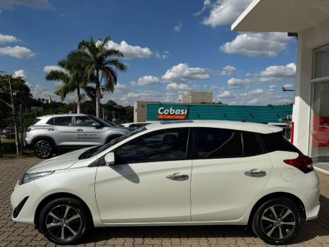 TOYOTA Yaris Hatch 1.5 16V 4P FLEX XLS MULTIDRIVE AUTOMTICO CVT, Foto 5
