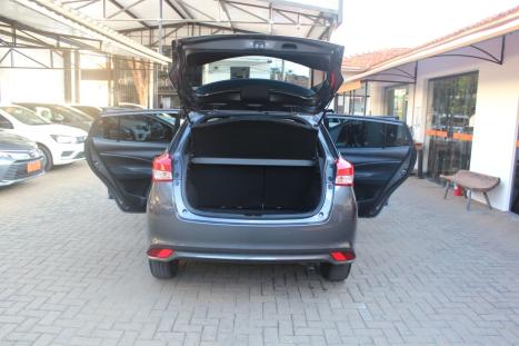 TOYOTA Yaris Hatch 1.5 16V 4P FLEX XL PLUS CONNECT MULTIDRIVE AUTOMTICO CVT, Foto 8