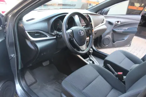 TOYOTA Yaris Hatch 1.5 16V 4P FLEX XL PLUS CONNECT MULTIDRIVE AUTOMTICO CVT, Foto 13