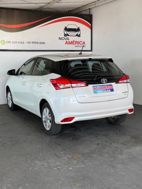 TOYOTA Yaris Hatch 1.3 16V 4P FLEX XL PLUS TECH MULTIDRIVE AUTOMTICO CVT, Foto 4