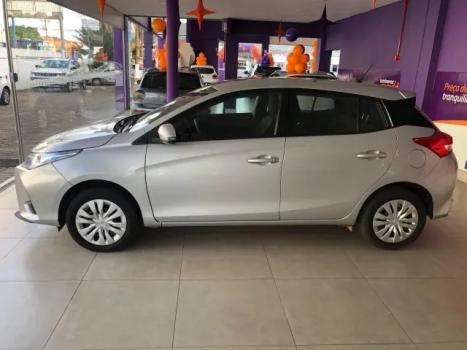 TOYOTA Yaris Hatch 1.5 16V 4P FLEX XL MULTIDRIVE AUTOMTICO CVT, Foto 3