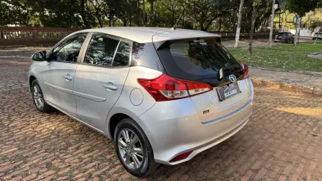 TOYOTA Yaris Hatch 1.5 16V 4P FLEX XL PLUS CONNECT MULTIDRIVE AUTOMTICO CVT, Foto 10