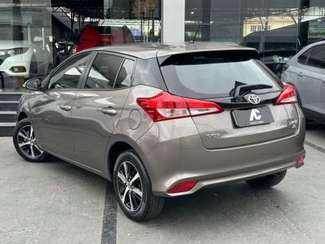 TOYOTA Yaris Hatch 1.5 16V 4P FLEX XL PLUS CONNECT MULTIDRIVE AUTOMTICO CVT, Foto 5