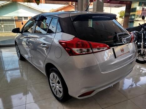 TOYOTA Yaris Hatch 1.5 16V 4P FLEX XL MULTIDRIVE AUTOMTICO CVT, Foto 4