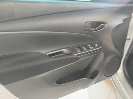 TOYOTA Yaris Hatch 1.5 16V 4P FLEX XL MULTIDRIVE AUTOMTICO CVT, Foto 8
