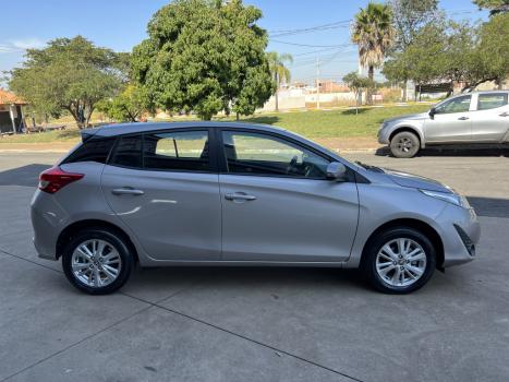 TOYOTA Yaris Hatch 1.3 16V 4P FLEX XL MULTIDRIVE AUTOMTICO CVT, Foto 7