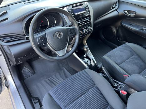 TOYOTA Yaris Hatch 1.3 16V 4P FLEX XL MULTIDRIVE AUTOMTICO CVT, Foto 9