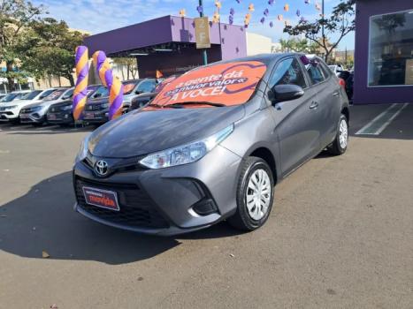TOYOTA Yaris Hatch 1.5 16V 4P FLEX XL MULTIDRIVE AUTOMTICO CVT, Foto 2