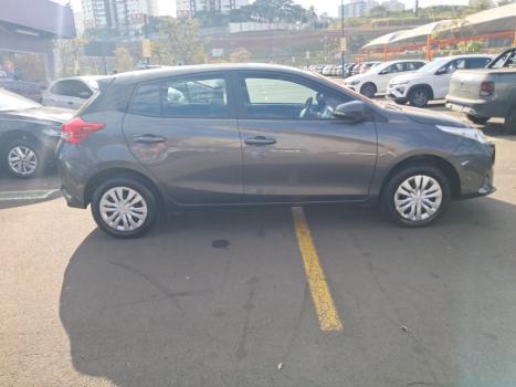 TOYOTA Yaris Hatch 1.5 16V 4P FLEX XL MULTIDRIVE AUTOMTICO CVT, Foto 3