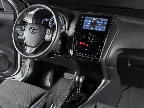 TOYOTA Yaris Hatch 1.5 16V 4P FLEX XS MULTIDRIVE AUTOMTICO CVT, Foto 11