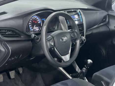 TOYOTA Yaris Hatch 1.3 16V 4P FLEX XL, Foto 4
