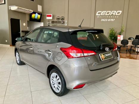 TOYOTA Yaris Hatch 1.3 16V 4P FLEX XL MULTIDRIVE AUTOMTICO CVT, Foto 3