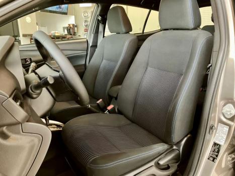 TOYOTA Yaris Hatch 1.3 16V 4P FLEX XL MULTIDRIVE AUTOMTICO CVT, Foto 9