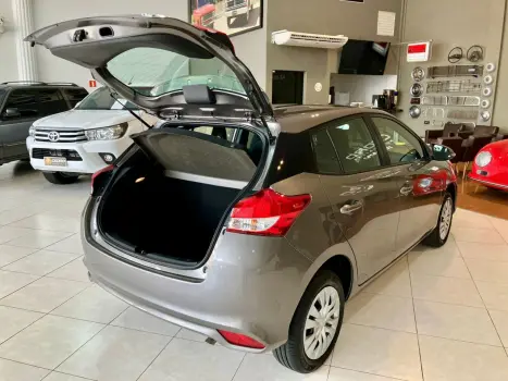 TOYOTA Yaris Hatch 1.3 16V 4P FLEX XL MULTIDRIVE AUTOMTICO CVT, Foto 31