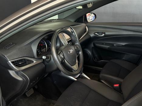 TOYOTA Yaris Hatch 1.5 16V 4P FLEX XL PLUS CONNECT MULTIDRIVE AUTOMTICO CVT, Foto 9