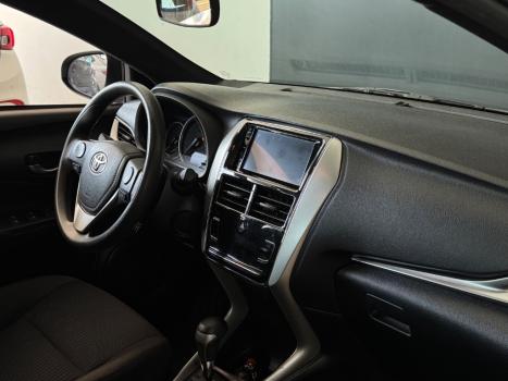 TOYOTA Yaris Hatch 1.5 16V 4P FLEX XL PLUS CONNECT MULTIDRIVE AUTOMTICO CVT, Foto 10