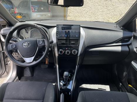 TOYOTA Yaris Hatch 1.3 16V 4P FLEX XL PLUS TECH MULTIDRIVE AUTOMTICO CVT, Foto 8
