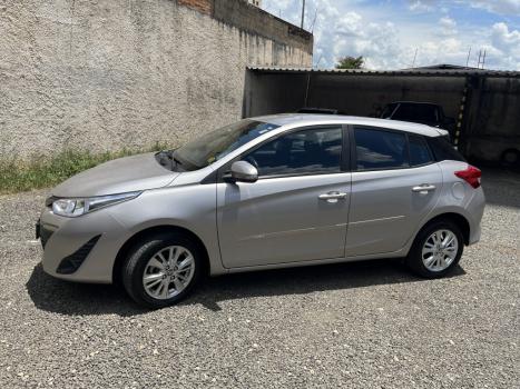 TOYOTA Yaris Hatch 1.3 16V 4P FLEX XL PLUS TECH MULTIDRIVE AUTOMTICO CVT, Foto 9