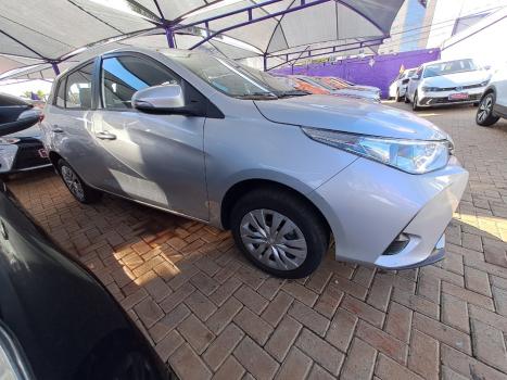 TOYOTA Yaris Hatch 1.5 16V 4P FLEX XL MULTIDRIVE AUTOMTICO CVT, Foto 3