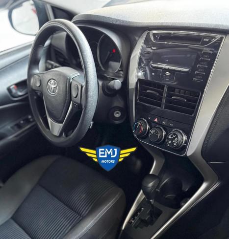 TOYOTA Yaris Sedan 1.5 16V 4P FLEX XL MULTIDRIVE AUTOMTICO CVT, Foto 9
