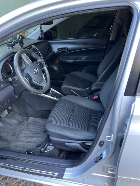 TOYOTA Yaris Sedan 1.5 16V 4P FLEX XL LIVE MULTIDRIVE AUTOMTICO CVT, Foto 8