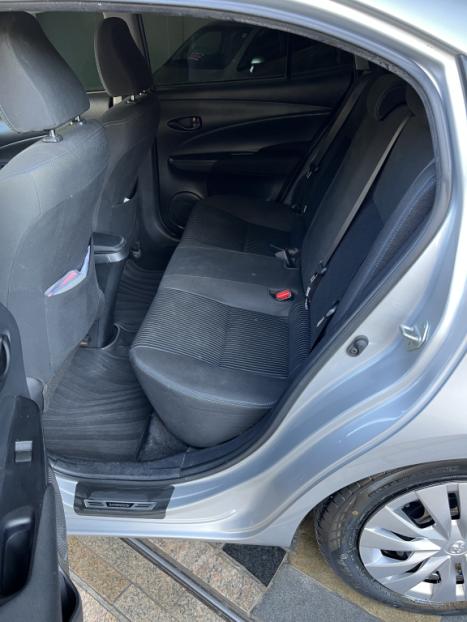 TOYOTA Yaris Sedan 1.5 16V 4P FLEX XL LIVE MULTIDRIVE AUTOMTICO CVT, Foto 9