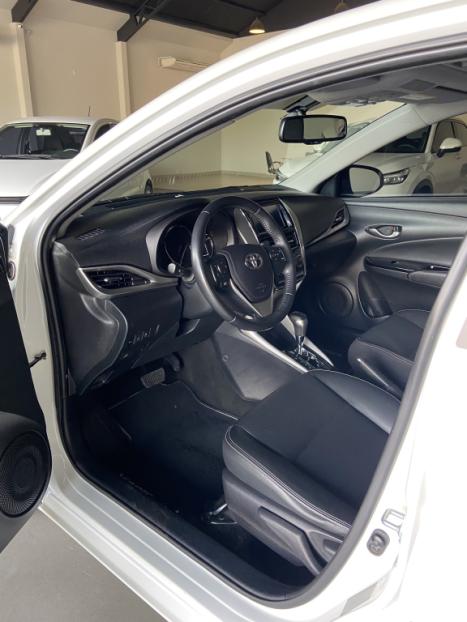TOYOTA Yaris Sedan 1.5 16V 4P FLEX XLS CONNECT MULTIDRIVE AUTOMTICO CVT, Foto 9